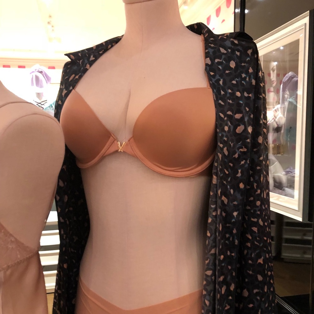 VS Dark pink Illusions Bra